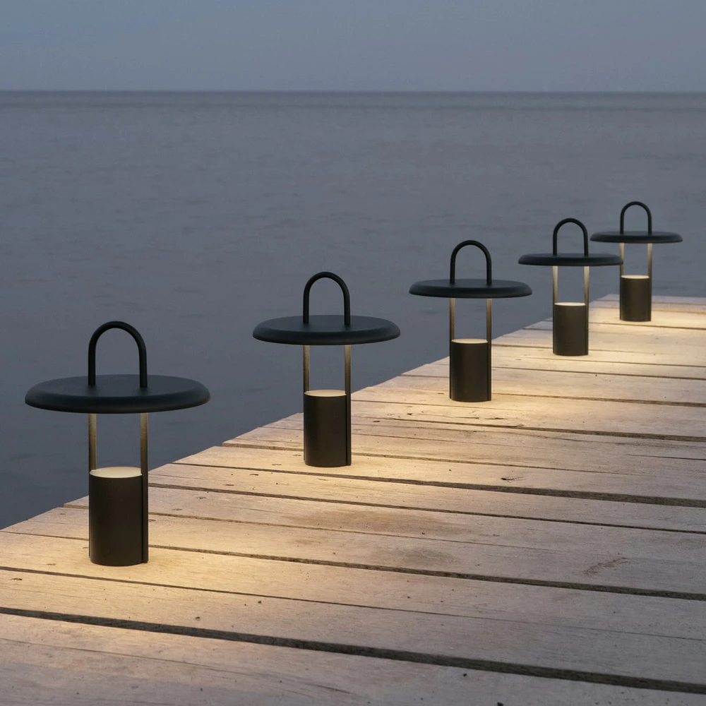 Stelton Pier LED lights in black