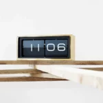 LEEF Brick Wanduhr / Tischuhr in Gold