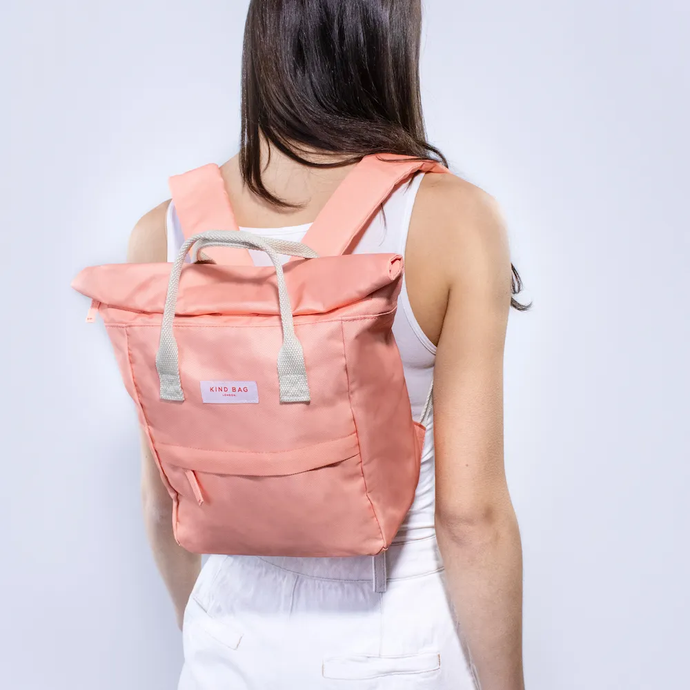 Kind Bag Backpack Peach Orange - sac à dos compact aux couleurs vives