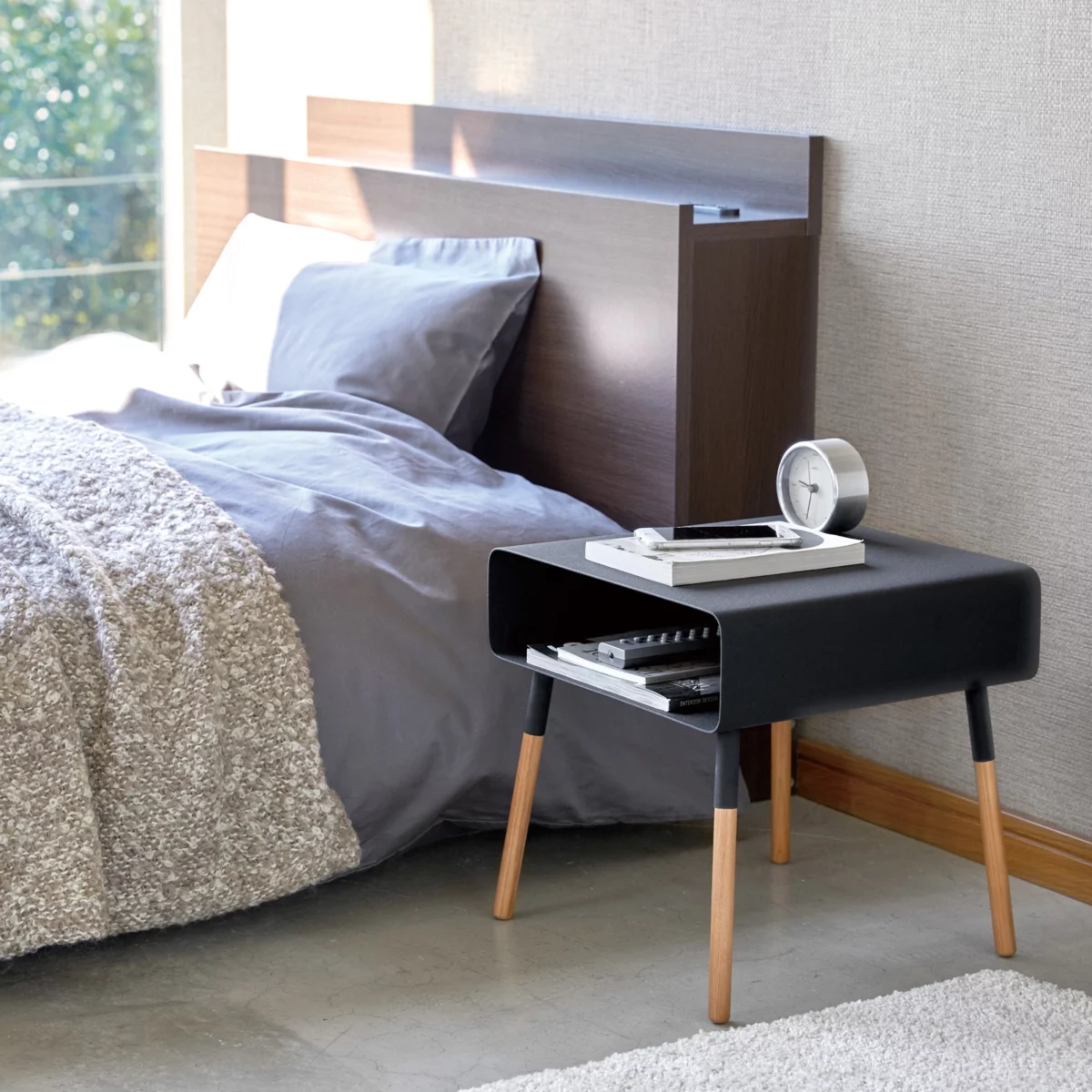 Yamazaki Beistelltisch Plain in schwarz