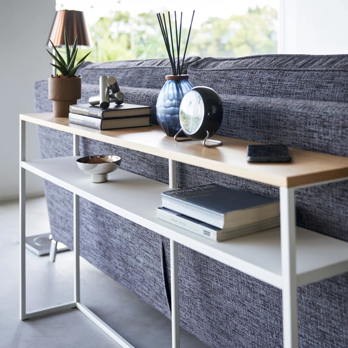 YAMAZAKI Konsolentisch mit Regal Tower in weiss