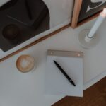 Stylo hibou noir avec motif de cœur