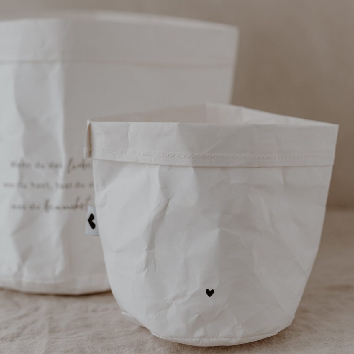 Owl cut paperbag in white with saying
