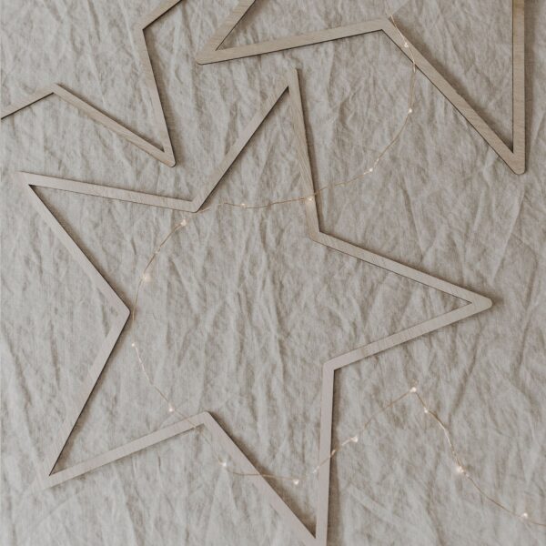 Wooden wreath star natural in a set of 3