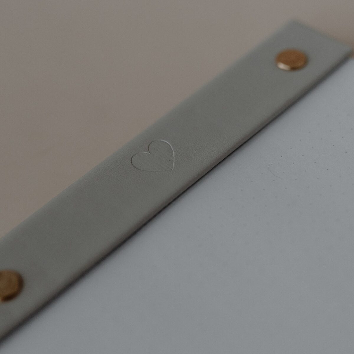 Owl cut notepad with heart motif