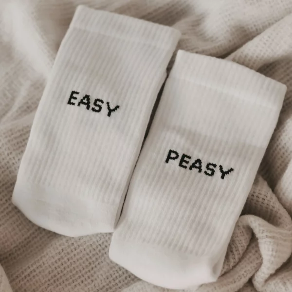 Easy Pease socks from the Eulenschnitt brand in white