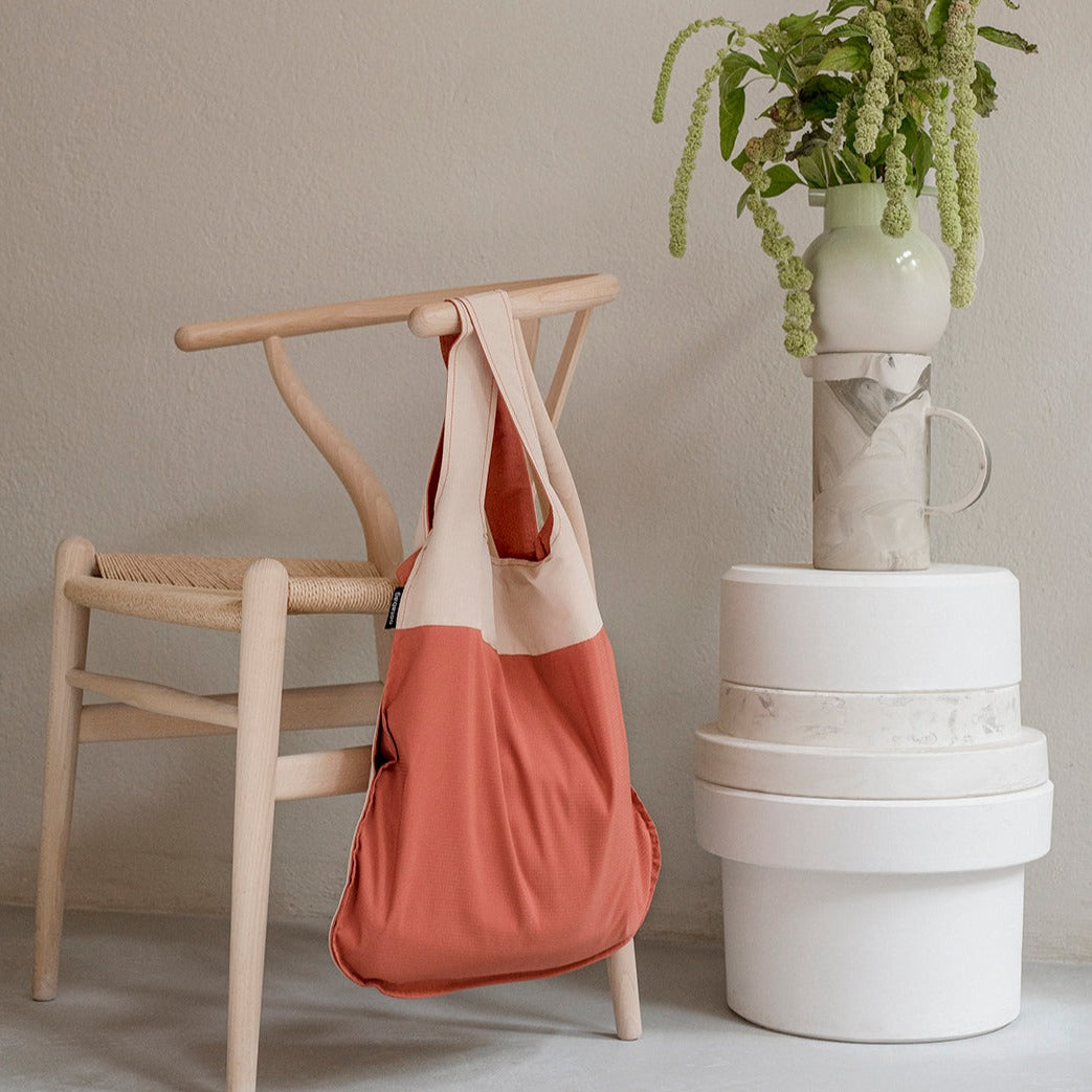 2-in-1 Backpack and Shopping Bag – Classic