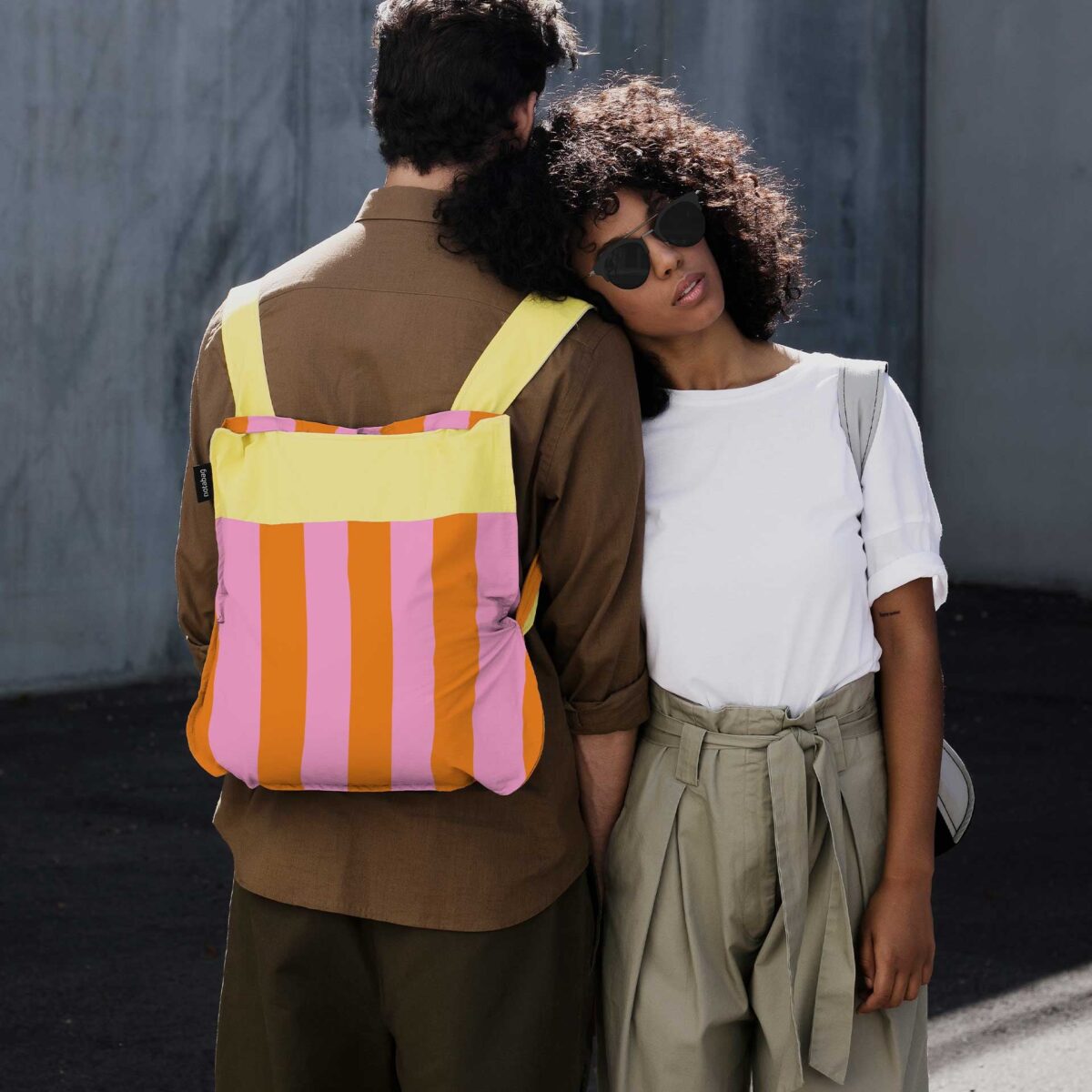 2-in-1 Rucksack und Einkaufstasche – Streifen