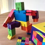Cubebot Medium Holzroboter