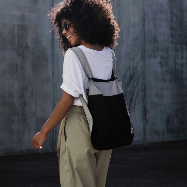 2-in-1 Backpack and Shopping Bag – Classic