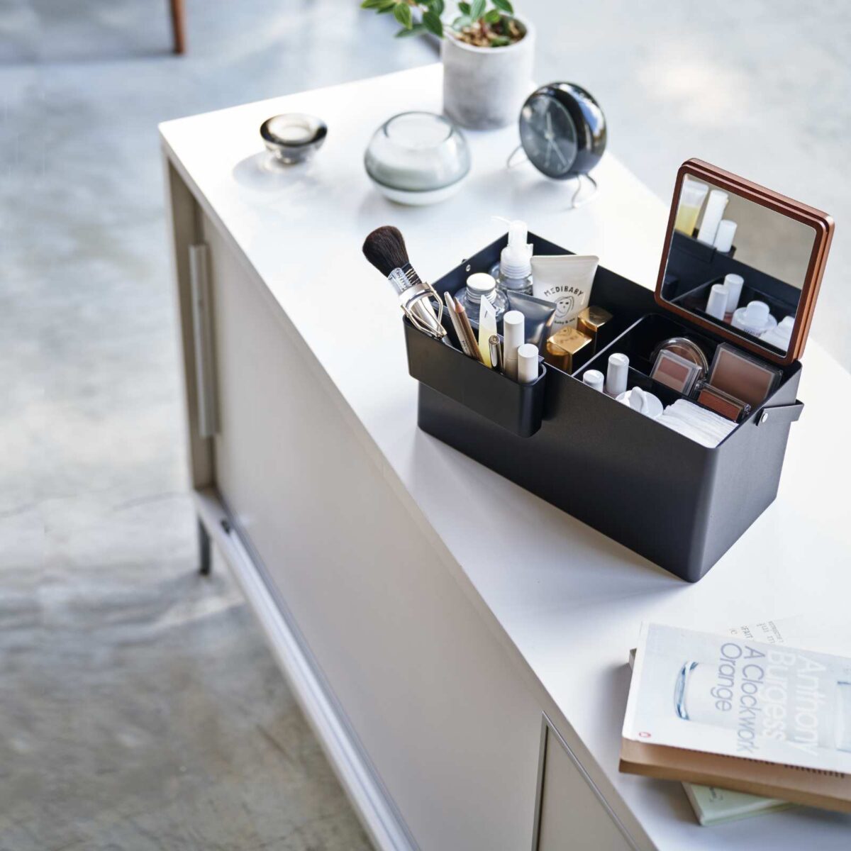 Make-up-Box TOWER