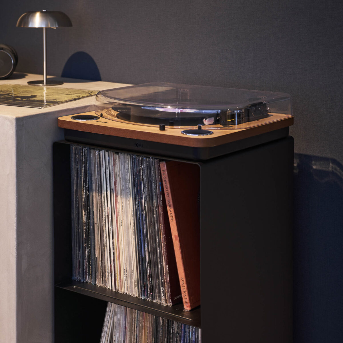Schallplatten-Regal mit Rollen TOWER