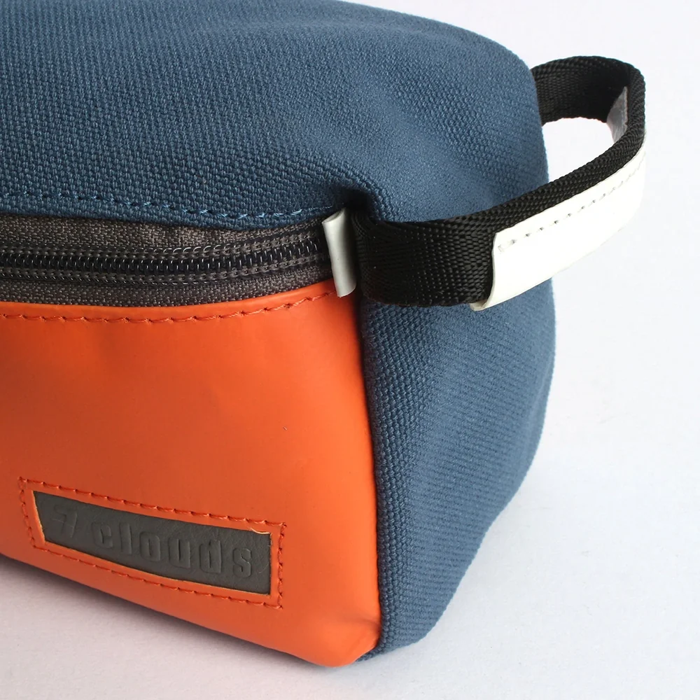 7clouds Biucas 7.1 Orange-Blau, Detailansicht 4 | One Horizon