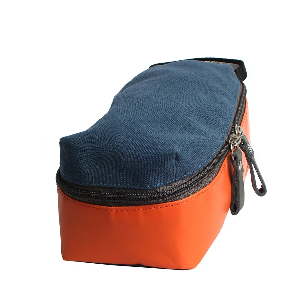 7clouds Biucas 7.1 Orange-Blau, Detailansicht 6 | One Horizon
