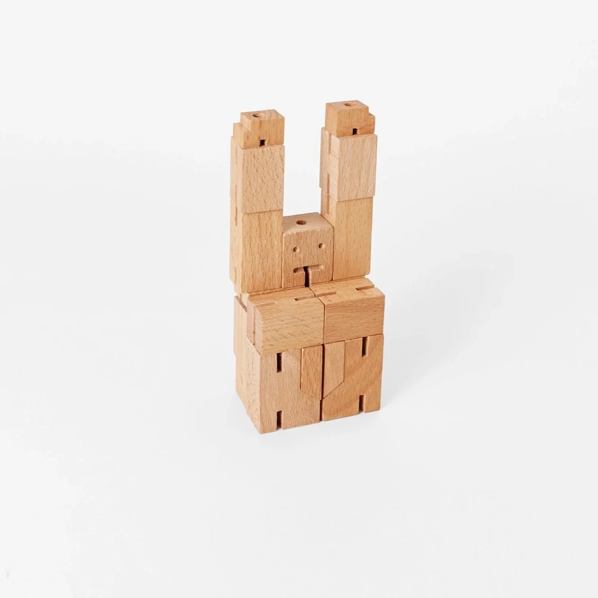 Areaware Cubebot Micro Holzroboter Natur, Detailansicht 5 | One Horizon