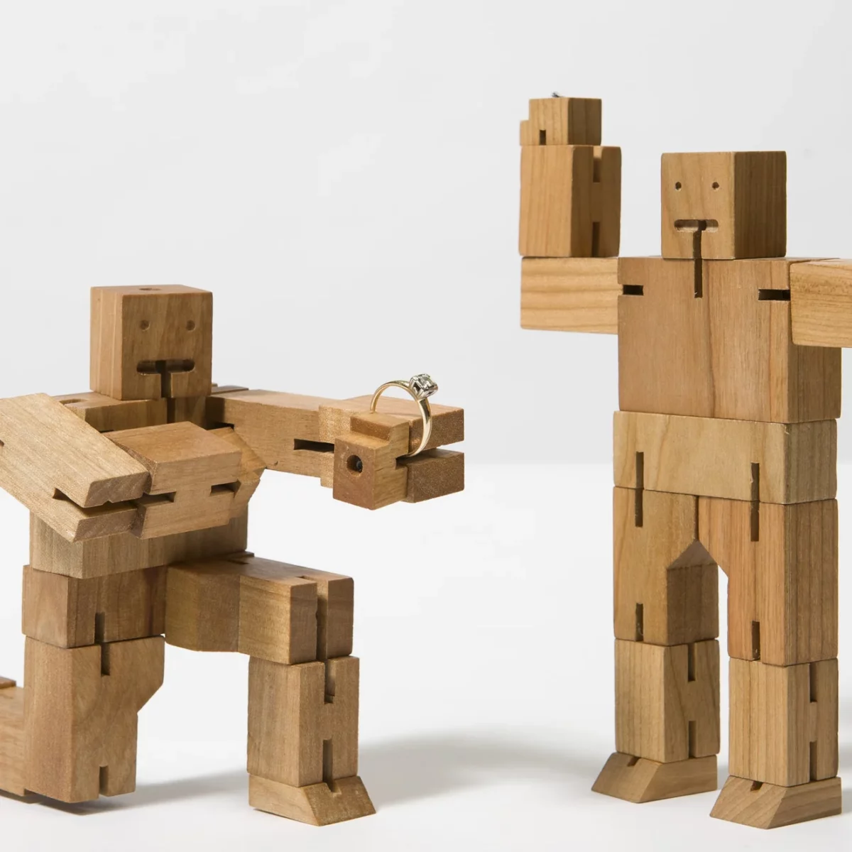Areaware Cubebot Small Holzroboter, Detailansicht 4 | One Horizon