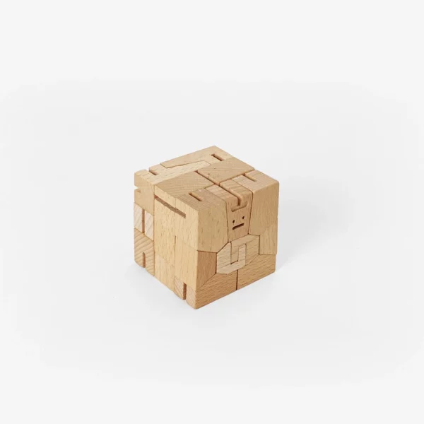 Robot en bois Areaware Cubebot Small Guthrie, vue détaillée 2 | One Horizon