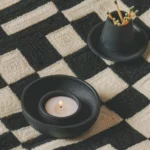 Areaware Kerzenhalter & Räucherhalter Cast Iron, Detailansicht 5 | One Horizon