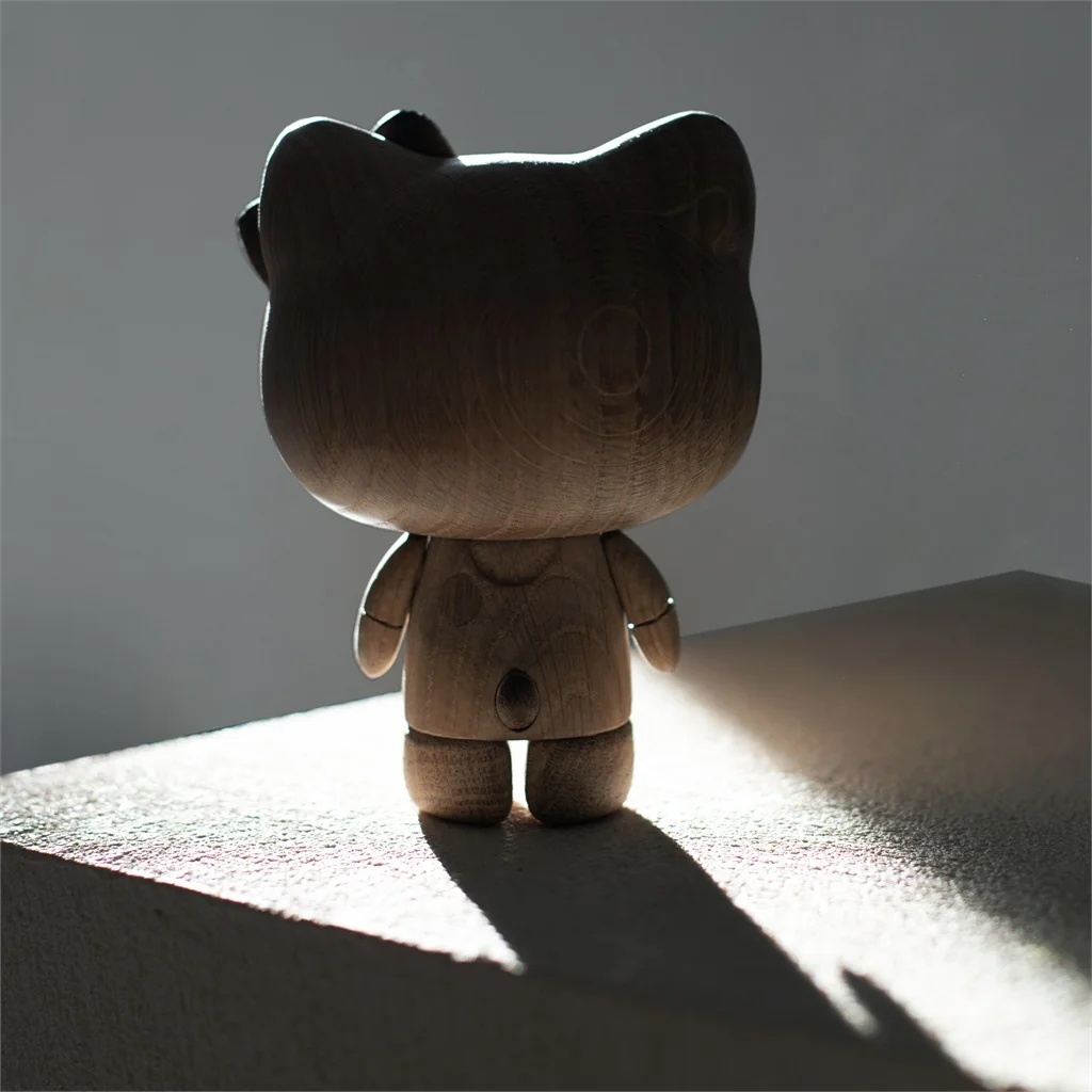 Boyhood Hello Kitty, Close-up 7 | One Horizon