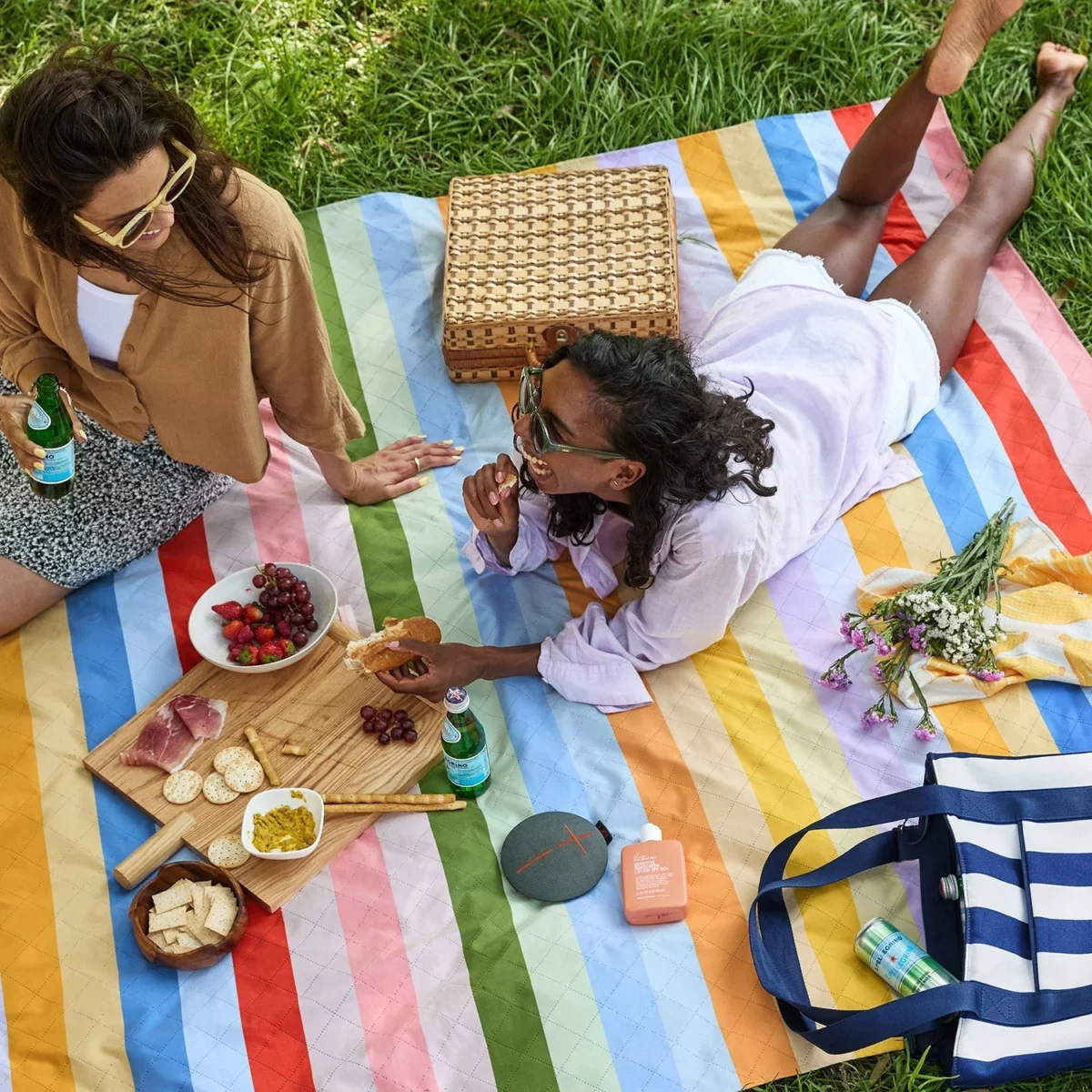 Dock & Bay Picknick-Decke Candy Stripes, Detailansicht 4 | One Horizon