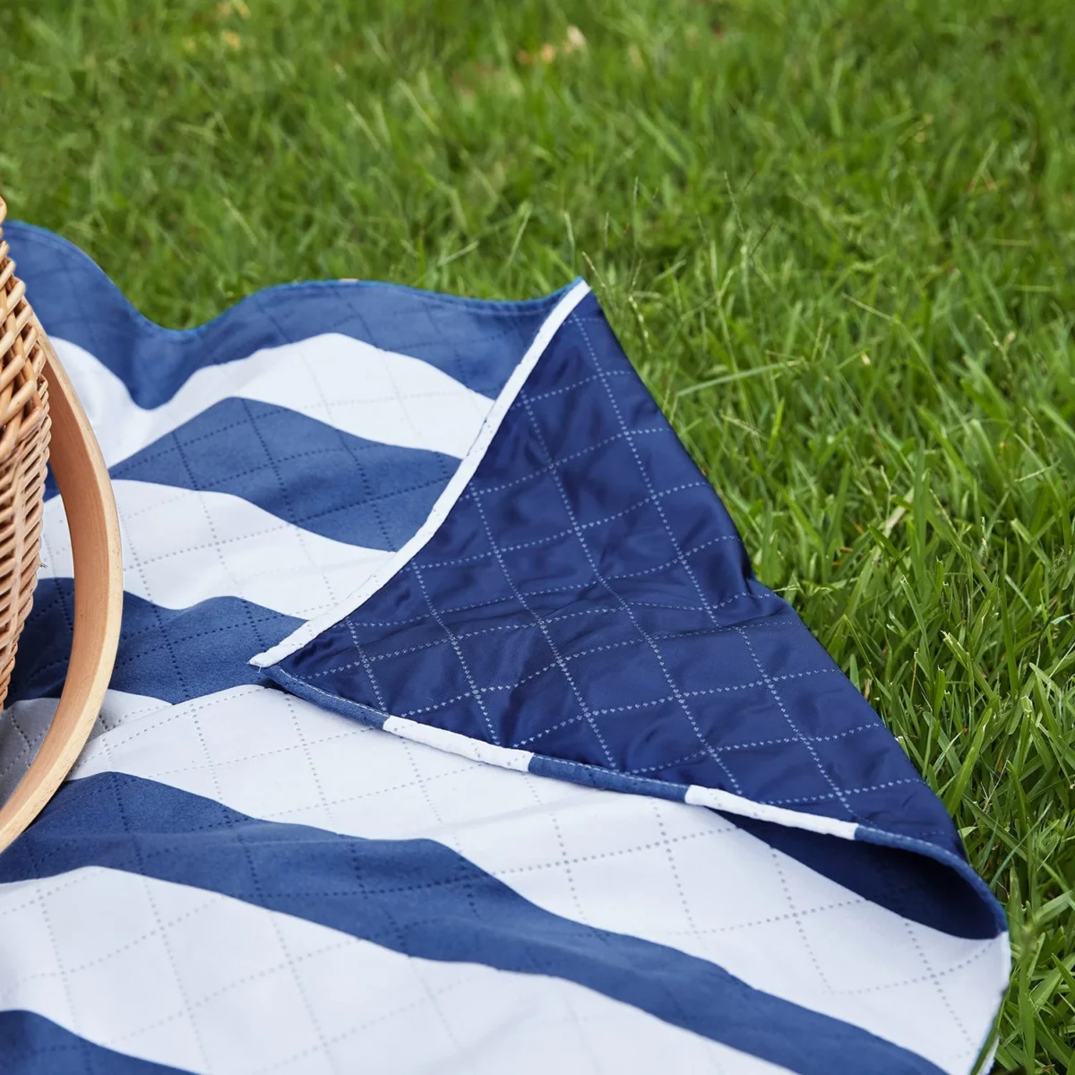 Dock & Bay Picknick-Decke Navy L, Detailansicht 11 | One Horizon