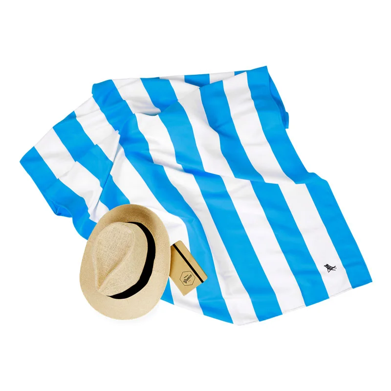 Serviette de plage Dock & Bay CABANA L Blue, vue détaillée 5 | One Horizon