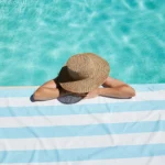 Serviette de plage Dock & Bay CABANA XL Light Blue, vue détaillée 7 | One Horizon