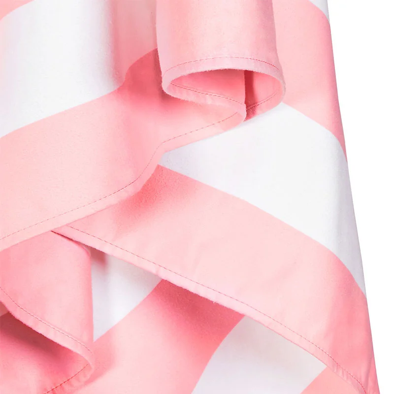 Serviette de plage Dock & Bay CABANA XL rose clair, vue détaillée 2 | One Horizon