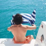 Serviette de plage Dock & Bay CABANA XL Navy, vue détaillée 4 | One Horizon