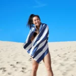 Serviette de plage Dock & Bay CABANA XL Navy, vue détaillée 7 | One Horizon