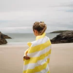Serviette de plage Dock & Bay CABANA XL Yellow, vue détaillée 10 | One Horizon
