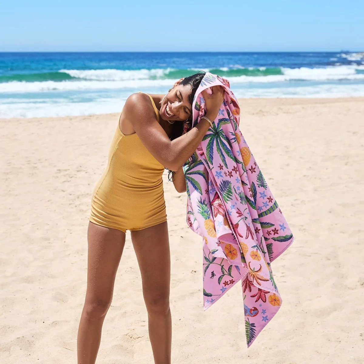 Dock & Bay DES XL Pink Paradise Beach Towel, Detail View 4 | One Horizon