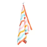 Serviette de plage Dock & Bay KIDS M Squiggle, vue détaillée 3 | One Horizon