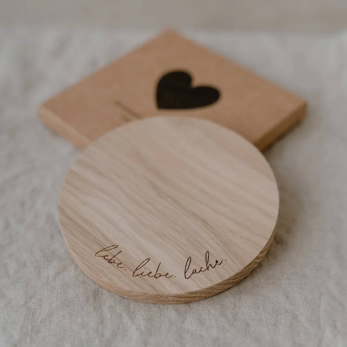 Oak coaster Lebe Liebe Lache