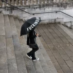 Parapluie Fisura « Fucking Rain » noir, vue détaillée 10 | One Horizon