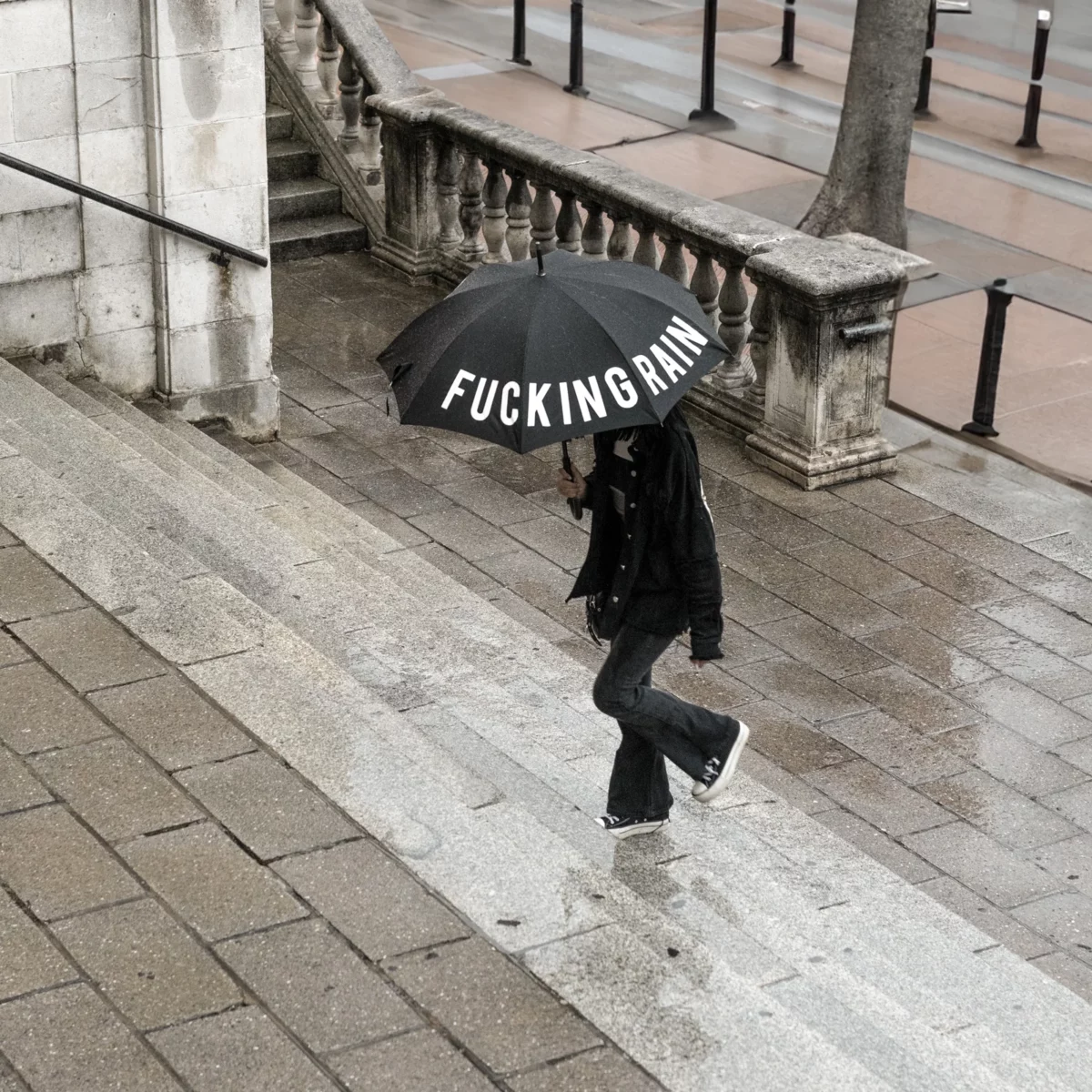Parapluie Fisura « Fucking Rain » noir, vue détaillée 11 | One Horizon