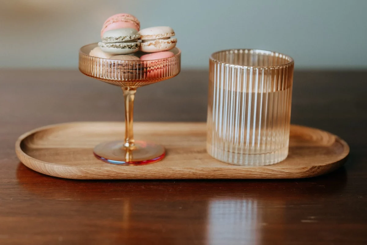 Assiette en bois Kadastar, ovale, petite, en chêne, vue détaillée 3 | One Horizon