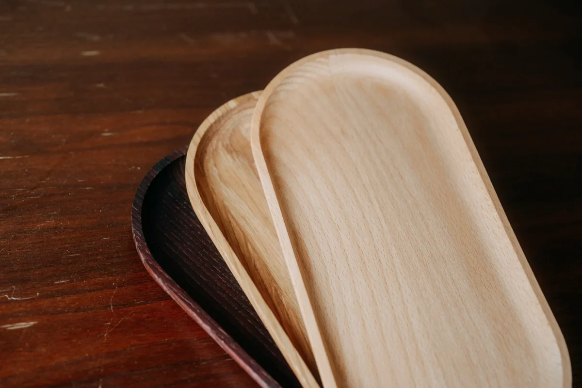 Assiette en bois Kadastar, ovale, petite, en chêne, vue détaillée 4 | One Horizon