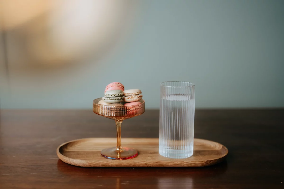 Assiette en bois Kadastar, ovale, petite, en chêne, vue détaillée 5 | One Horizon