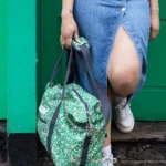 Sac de voyage pour enfant « Abstract Flowers » - Vert + Rose, vue détaillée 5 | One Horizon