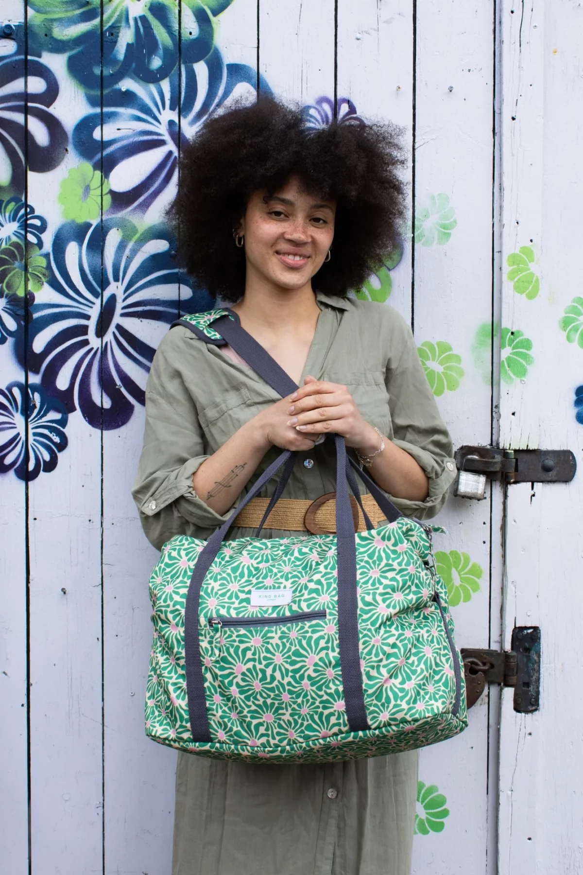 Sac de voyage pour enfant « Abstract Flowers » - Vert + Rose, vue détaillée 7 | One Horizon