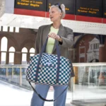 Sac de voyage pour enfant Checkerb. Bleu sarcelle et beige, vue détaillée 4 | One Horizon