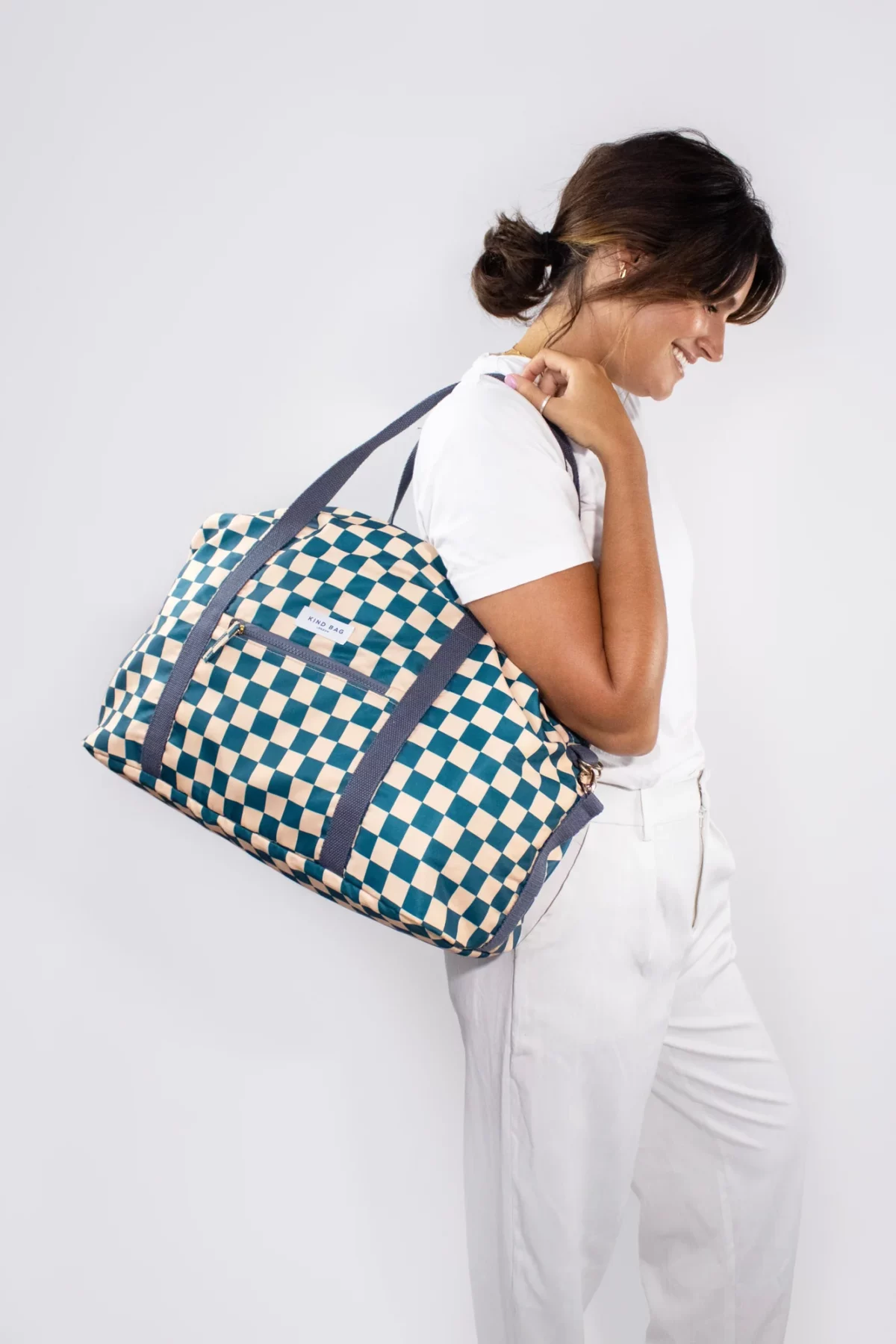Sac de voyage pour enfant Checkerb. Bleu sarcelle et beige, vue détaillée 5 | One Horizon