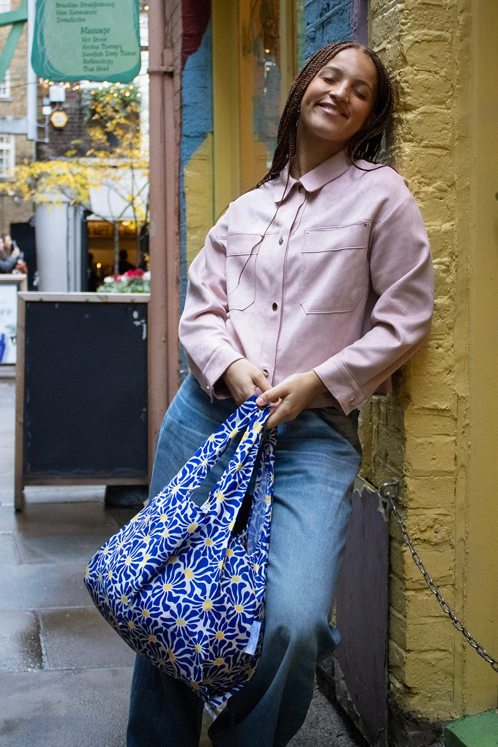 Kind Bag Medium Bag Abstract Flowers Blue, Detail View 6 | One Horizon
