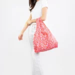 Kind Bag Medium Bag Abstract Flowers Red, Detail View 7 | One Horizon