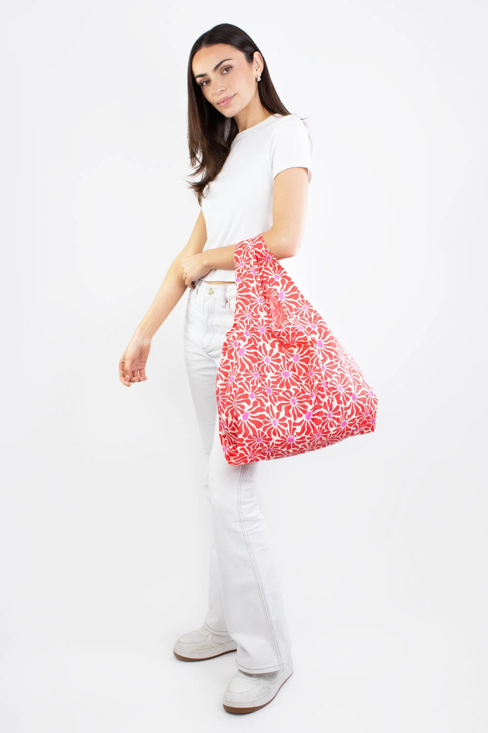 Kind Bag Medium Bag Abstract Flowers Red, Detail View 7 | One Horizon