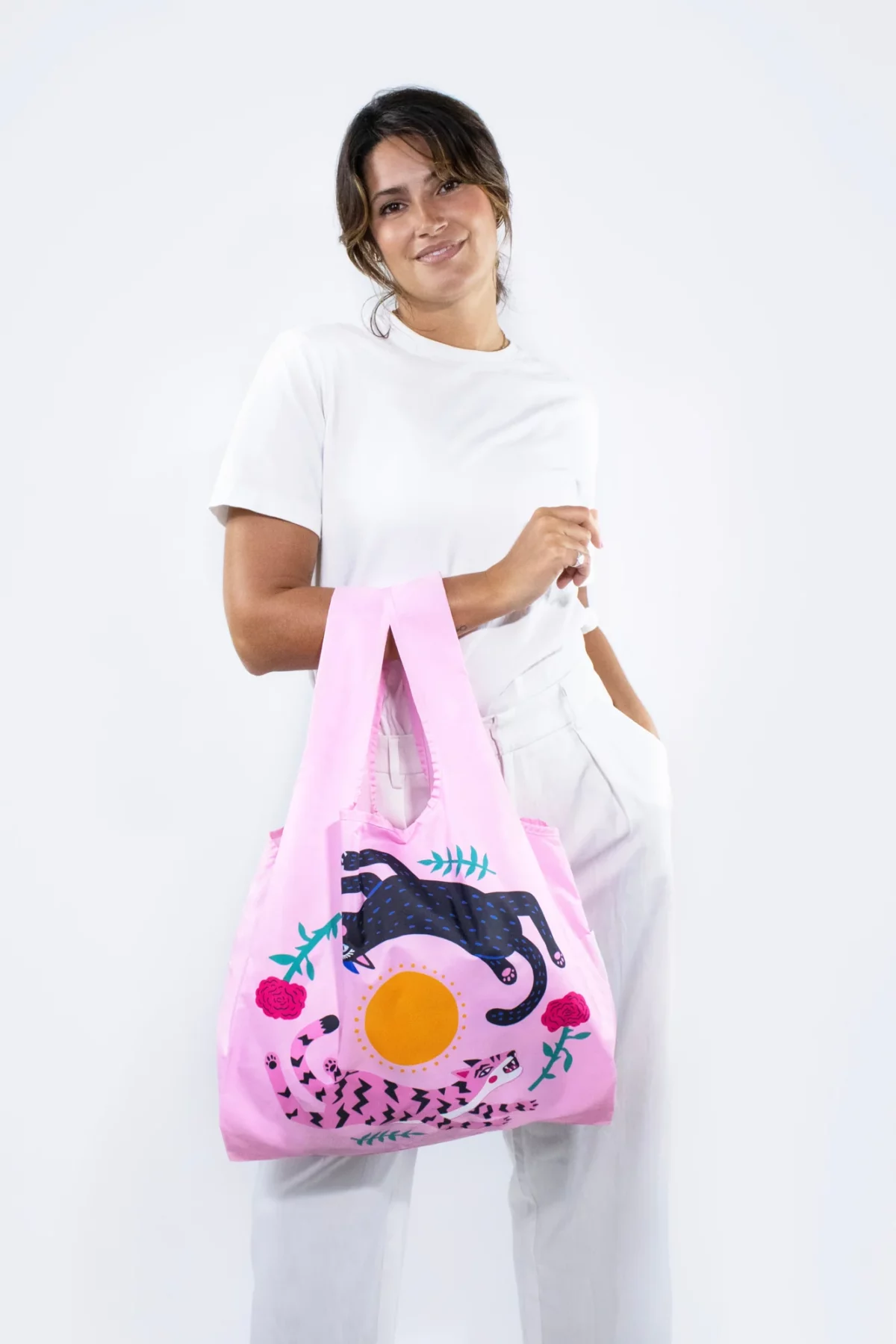 Kind Bag Medium Bag AH Leaping Cats, Detail View 4 | One Horizon