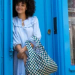 Kind Bag Medium Bag Checkerb. Teal & Beige, Detail View 2 | One Horizon