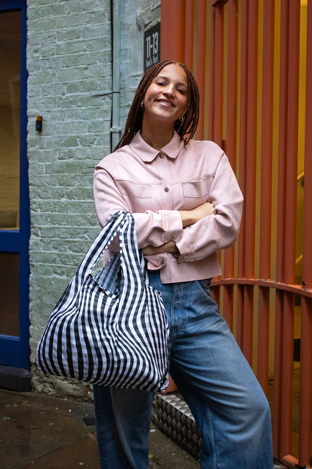 Kind Bag Medium Bag Gingham Distorted, Detail View 5 | One Horizon