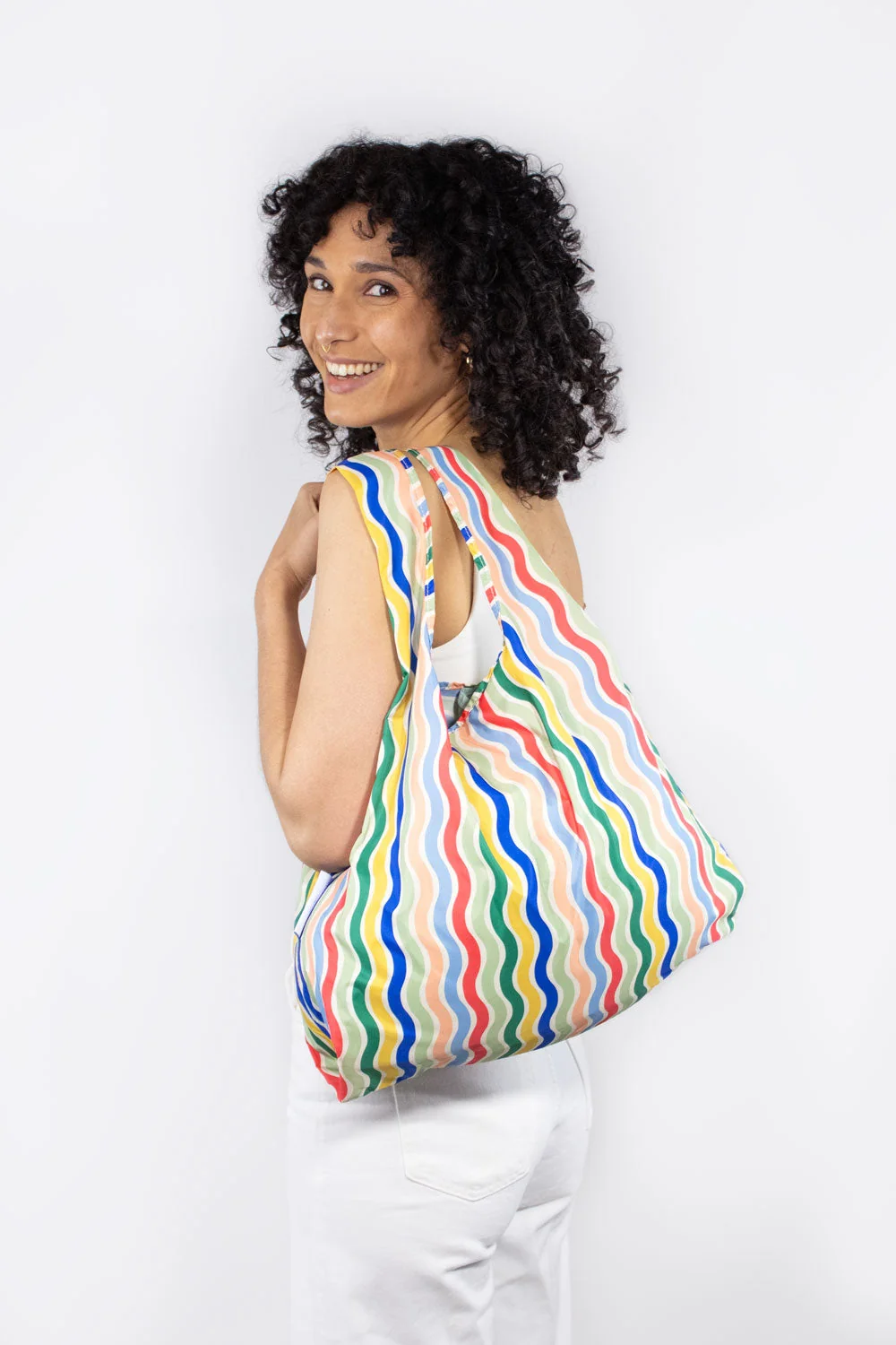 Kind Bag Medium Bag Rainbow Waves | One Horizon